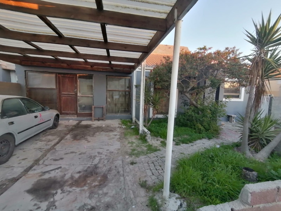  Bedroom Property for Sale in Strandfontein Western Cape